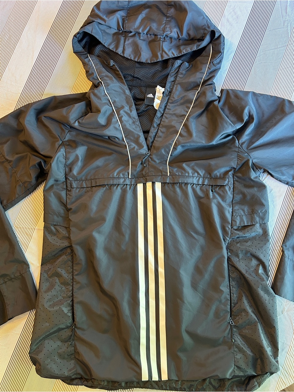 Men’s ADIDAS Black Hooded Anorak/windbreaker - White Three-Stripe Front - small